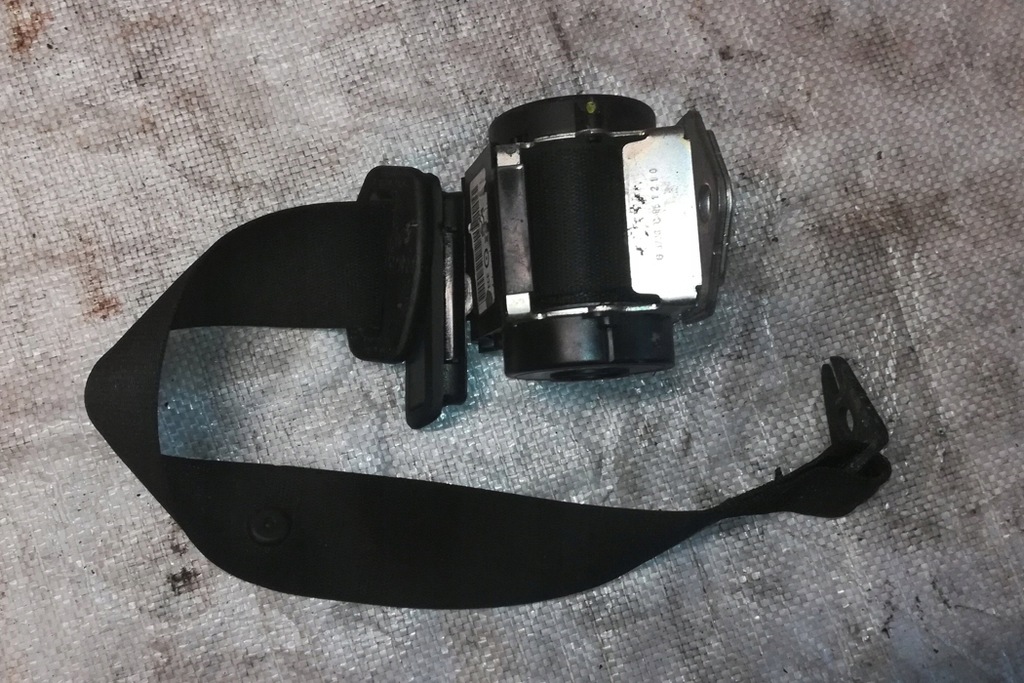 Zentraler BMW 3 (E90) 606091700C 2,0 l Diesel 135 kW Hintere Sicherheitsgurt Product image