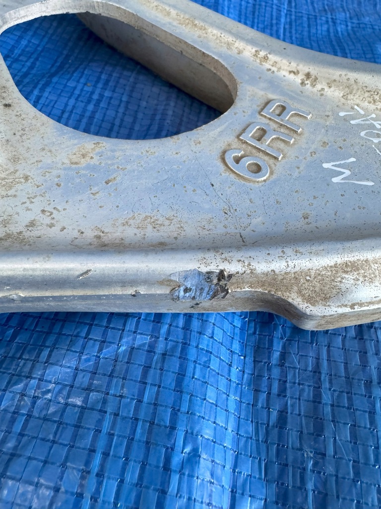 Links Swingarm Renault Austral 1.2 E-Tech Product image