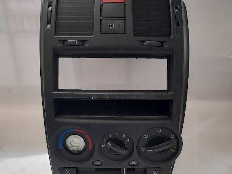 MITTELABDECKUNG 84740-10050 HYUNDAI GETZ Product image