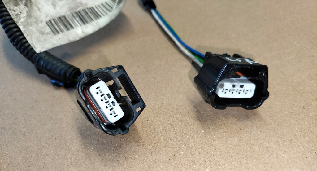 PEUGEOT 508 LIFT FRONT-LED-LAMPENSTECKER 4 PIN Product image