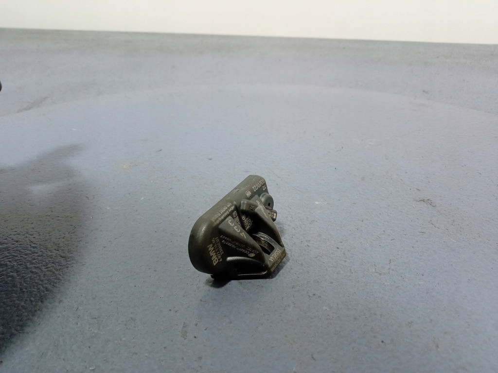 BMW G20 G21 G22 F40 F44 REIFENDRUCKSENSOR RDC 6877936 Product image