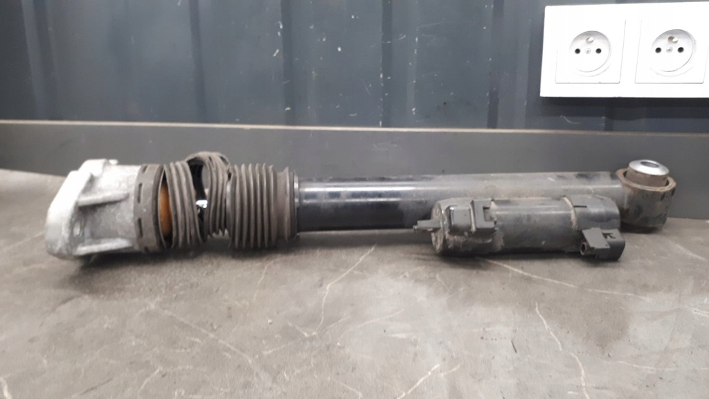 A1673200402 Rechts Stoßdämpfer Mercedes GLS X167 Product image