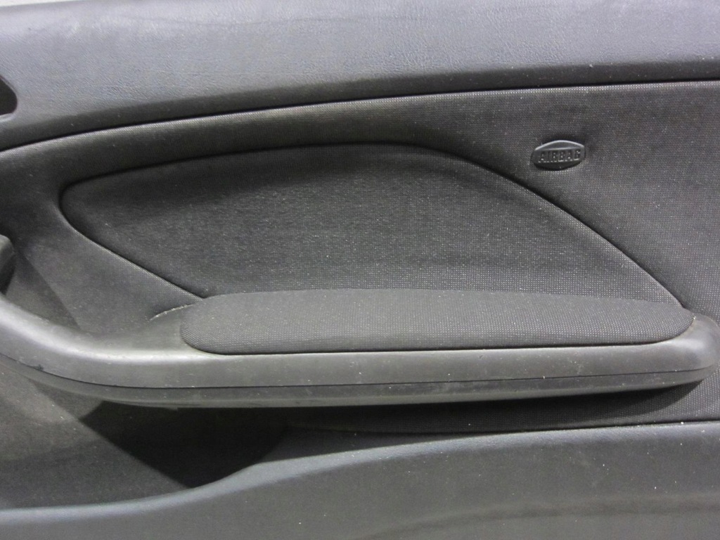 BMW E46 COUPE CABRIO SEITE, RECHTE TÜRPOLSTERUNG Product image