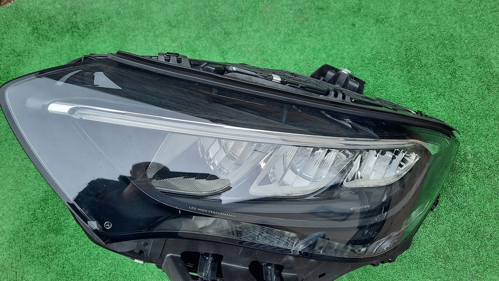 VOLL-LED-FRONTLEUCHTE FÜR MERCEDES EQE W295 Product image