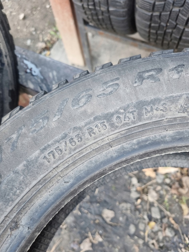 175/65R15 Pirelli Cinturato Winter Product image