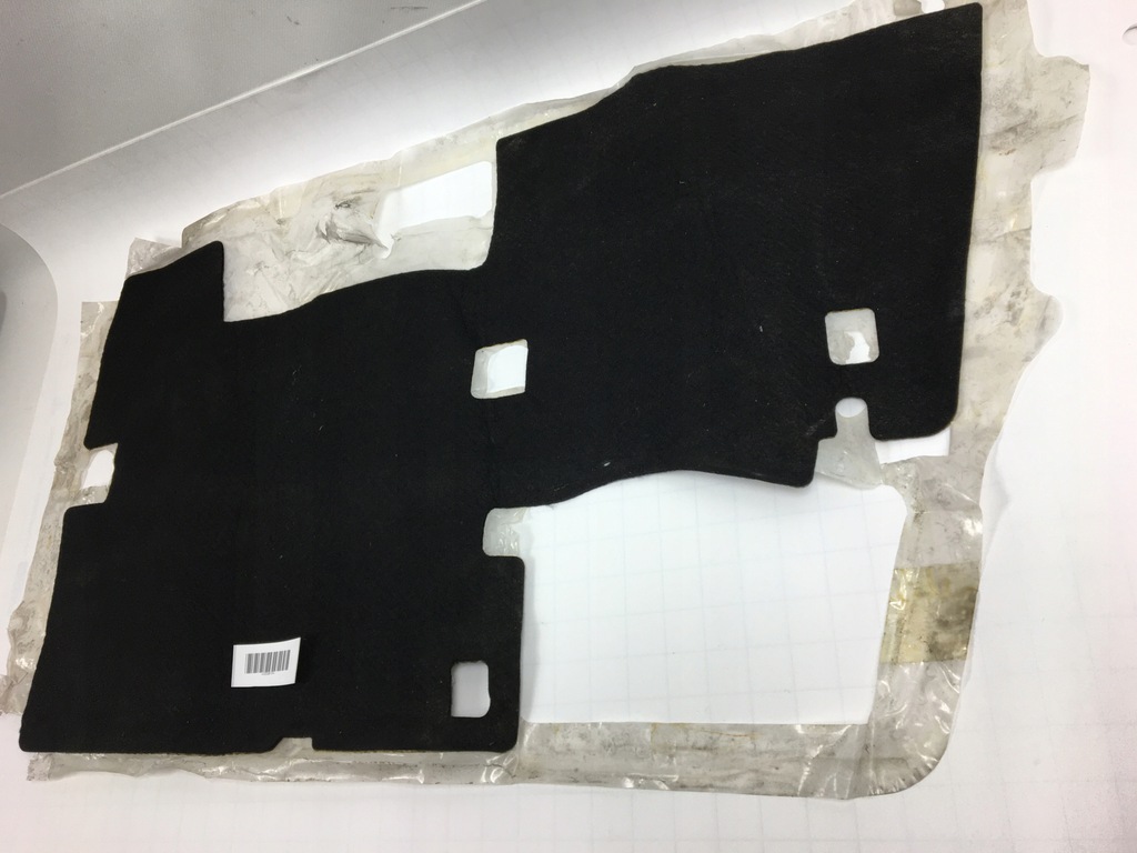 TÜRKLANGFOLIE UNTER DER RECHTEN SEITE AKTIVER BASS MERCEDES W124 Product image