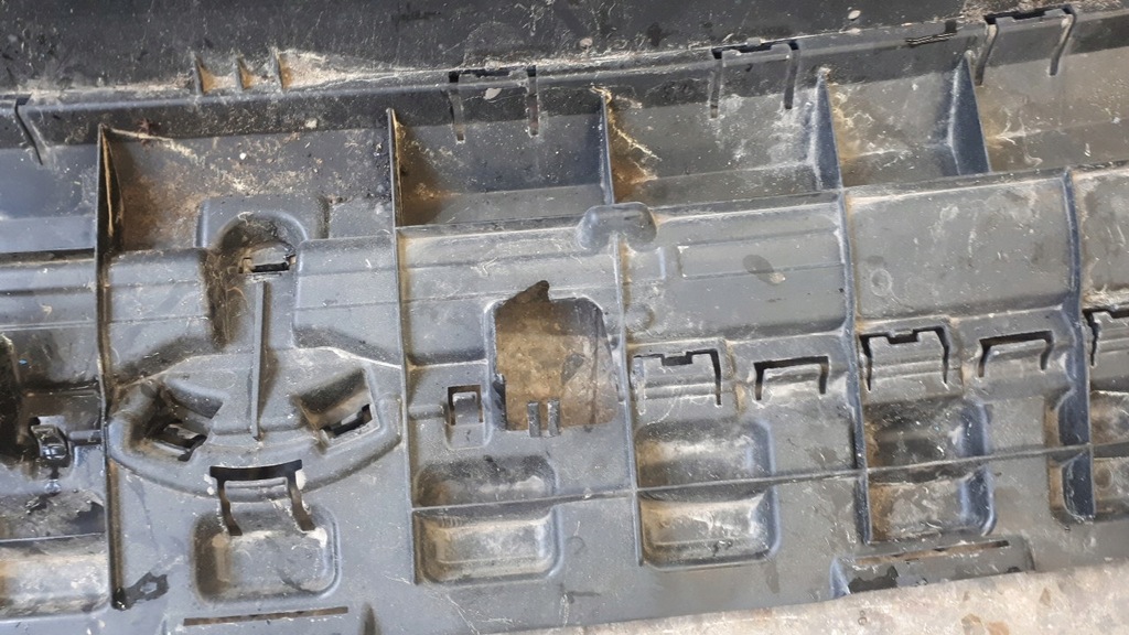 2K7807231E Stärke des VW Caddy IV -Kühlergrills Product image