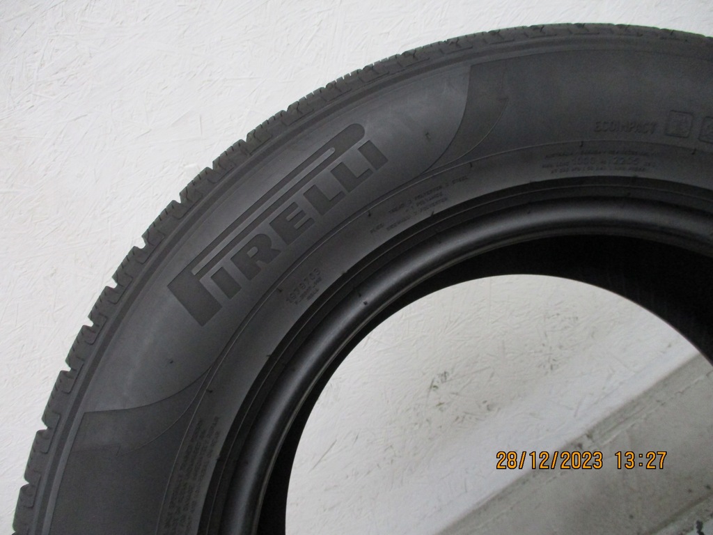 1x 235/65R17 Pirelli Scorpion Winter 5,5mm Product image