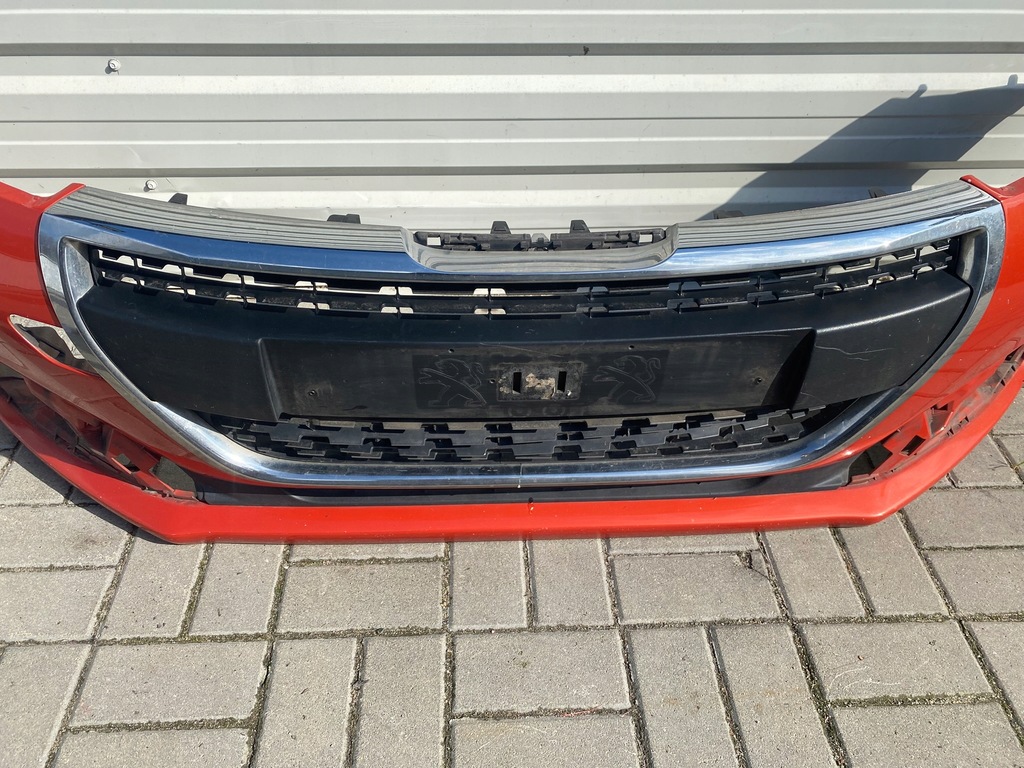 Vordere Stoßfänger vorne Peugeot 208 und EU anheben Product image