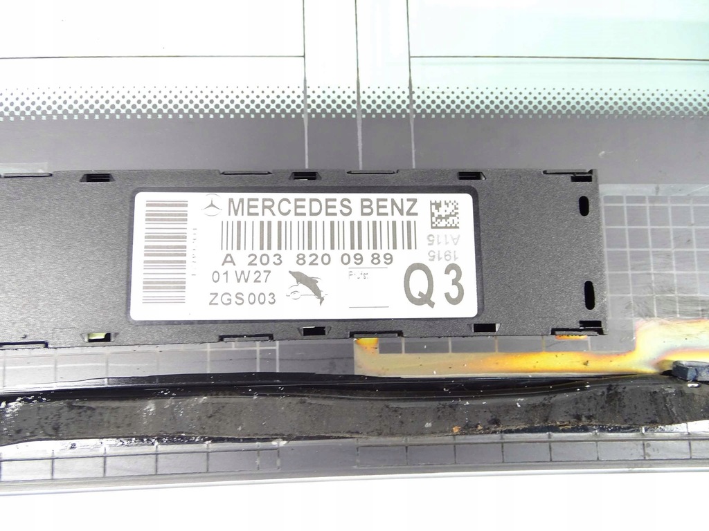 Mercedes C Klasse W203 Limousine Heckfenster Product image
