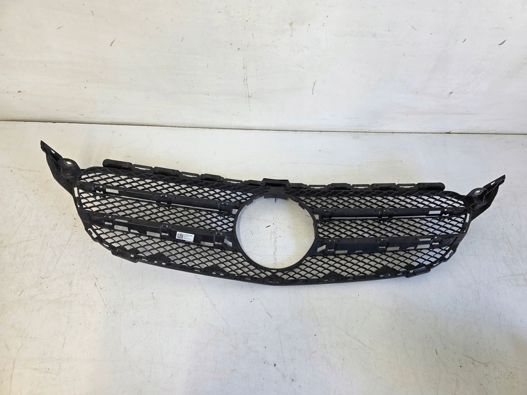 Grill Dummy Stoßfänger Mercedes C Klasse W205 A2058801704 Product image