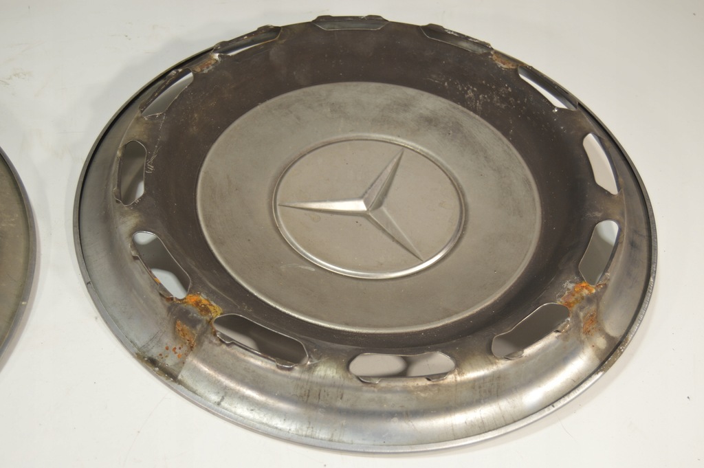 MERCEDES RADKAPPEN W123 W115 W116 W108 SET ORIGINAL METALL Product image