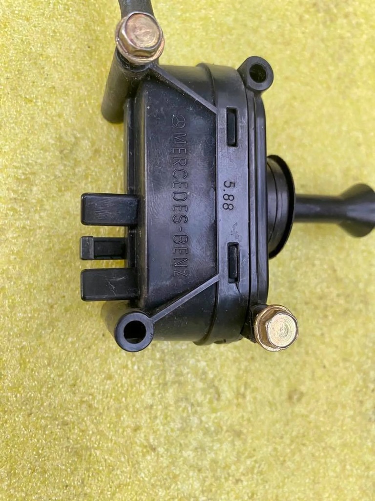 Mercedes-Benz W124 Zentralverriegelungsaktuator Product image