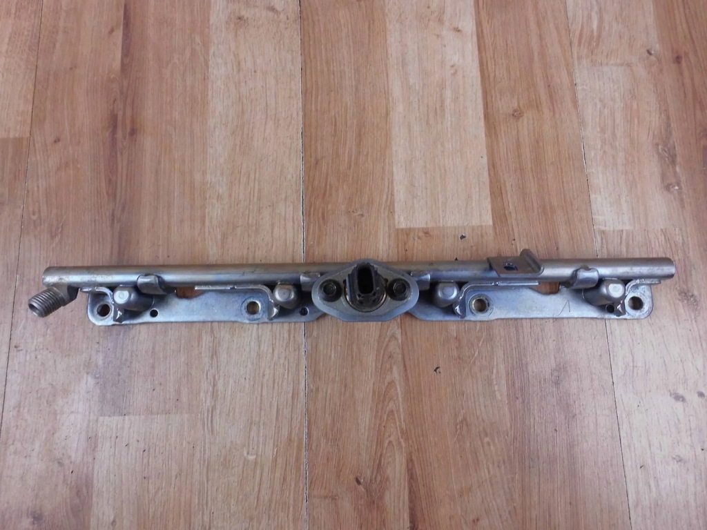 Toyota Corolla E21 2.0 HYBRID Einspritzschiene 89458-33030 Product image