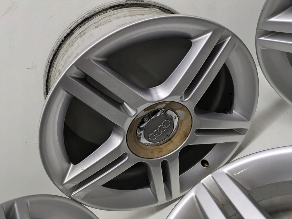 Alufelgen R17 5x112 Et45 Audi 8E0601025AS Product image