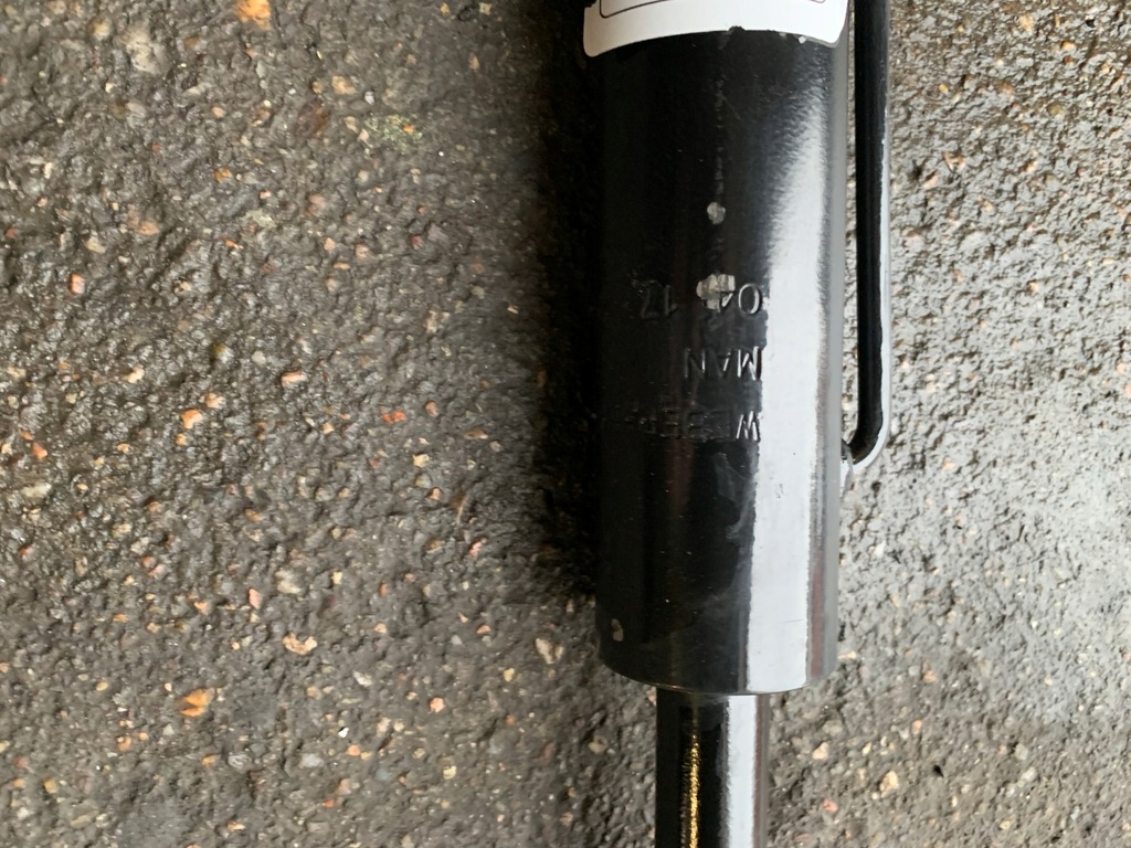 MAN TGL 8.180 KABINENHUBZYLINDER WIE NEU Product image