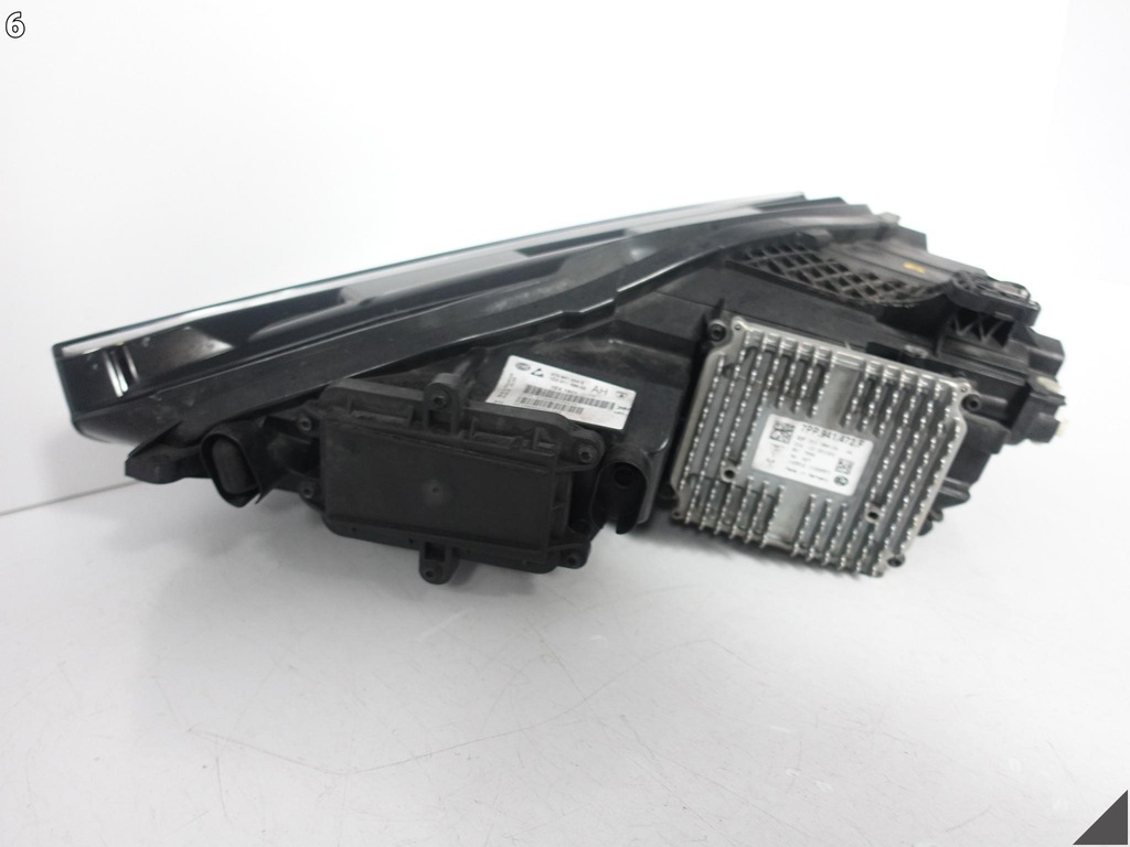 LAMBORGHINI HURACAN 4T0 VOLL-LED-LEUCHTE VORNE RECHTS EUROPA + MODUL Product image