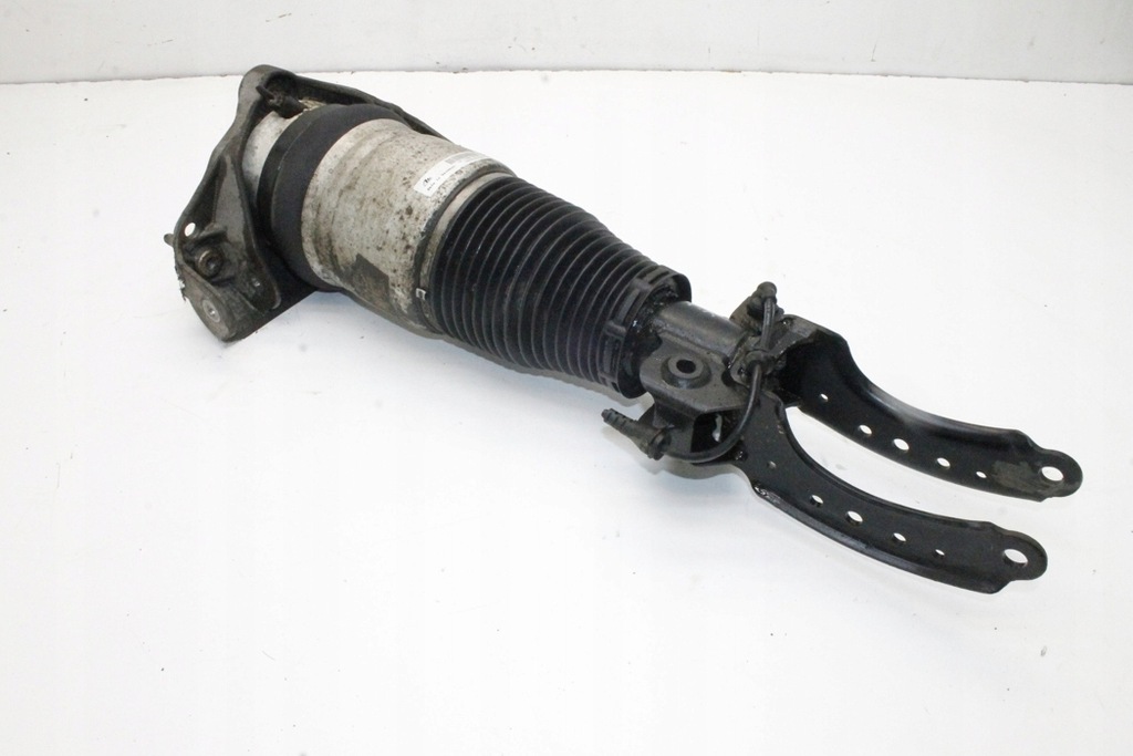 Vordere linke pneumatische Stoßdämpfer Audi Q7 (4L) 7L8616039d 3.0L Diesel Product image