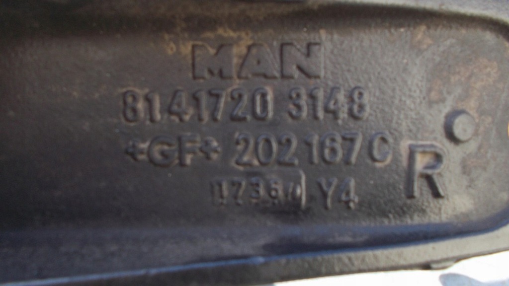 KABINENKIPLEUCHTENBEFESTIGUNG MAN TGS GUSS, RECHTS Product image