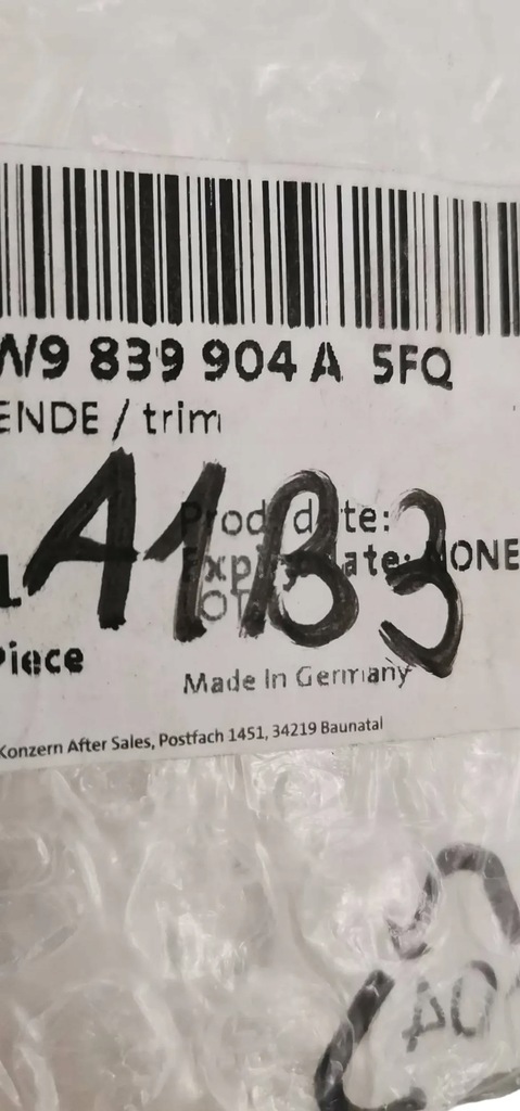AUDI A4 B9 8W9 15-19 STREIFEN-TÜRABDECKUNG HINTEN RECHTS 8W9839904A Product image