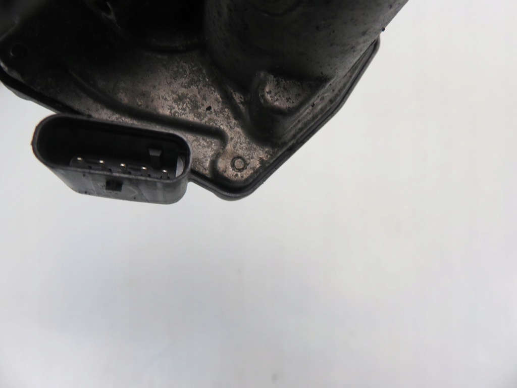 DROSSELKLAPPEN BMW 3 E91 316 d 10378517 8506359 Product image