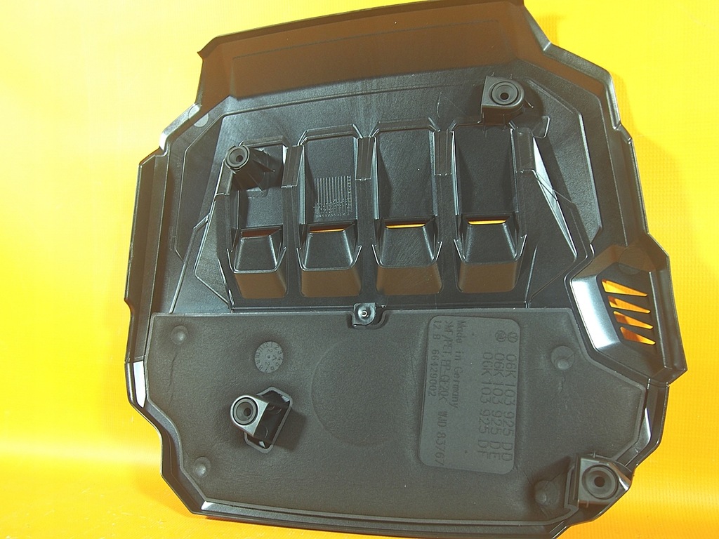 Audi Q3 83A SB 18KM Obere Motorabdeckung 06k103925DD Product image