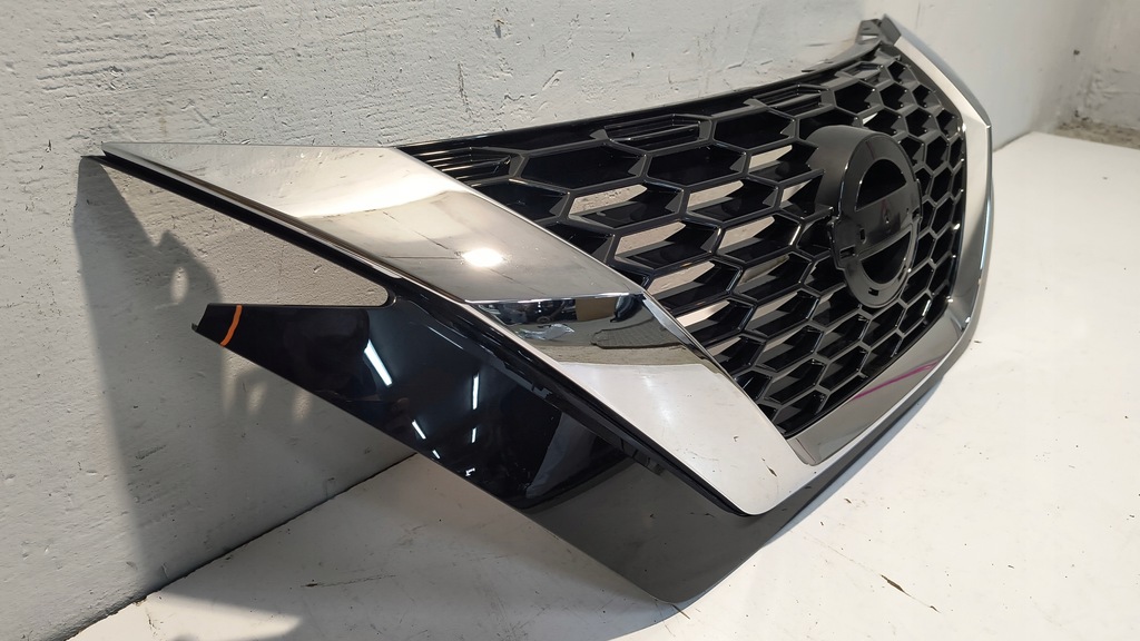 Grill Dummy Chrom Nissan Juke II. Product image