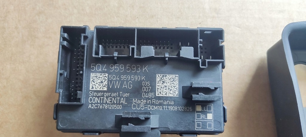 AUDI A1 Türmodul vorne rechts 5Q4959593K Product image