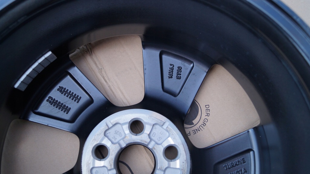 Perfektes 16-Zoll-TOYOTA-Leichtmetallrad Product image