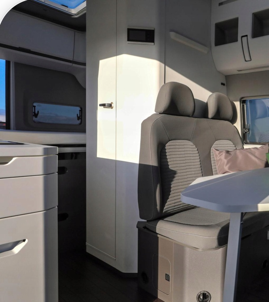 VW Crafter Grand California Camper Tür Schranktür Product image