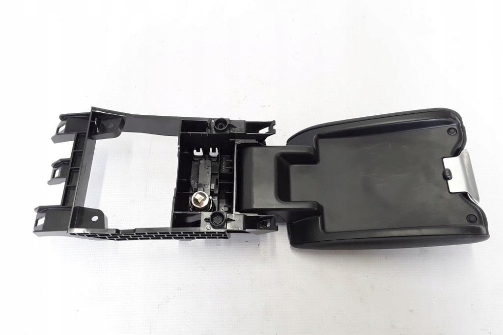 Weitere interne Teile Volvo V60 39823171 2.0L Diesel 140KW 2017 Product image