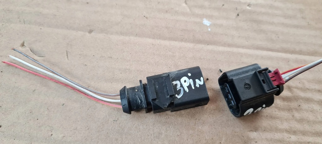 A5 8W STECKER CUBE 1J0973803 VW AUDI A4 B9 8W A5 Q7 4M Q5 80A Product image