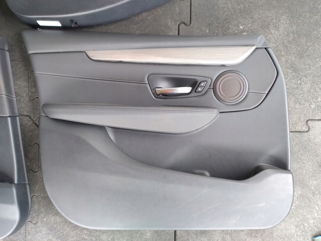 TÜRPOLSTER SEITLICH BMW 2 F45 LEDER Product image