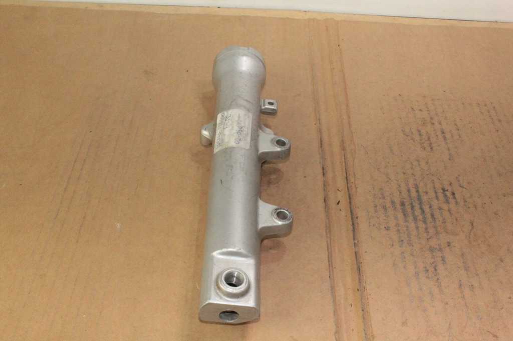 Yamaha FZ600 02–03 linkes Schienbein Product image