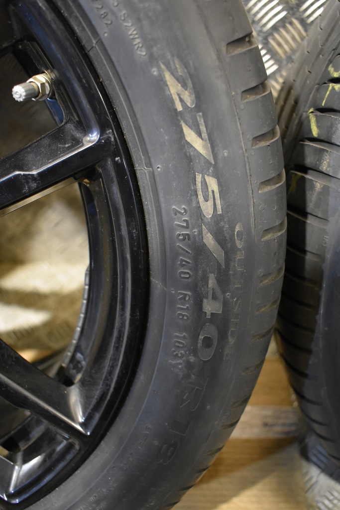 PERFECT WHEELS KPL8" PIRELLI P7 SOMMER BMW G30 G31 G38 M-P 22r 245/45/18 1 Product image