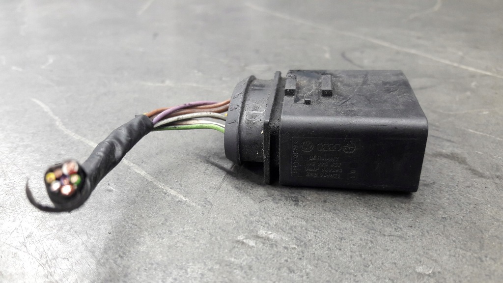 1J0973837 Stecker -In -Audi VW Skoda Sitz Product image