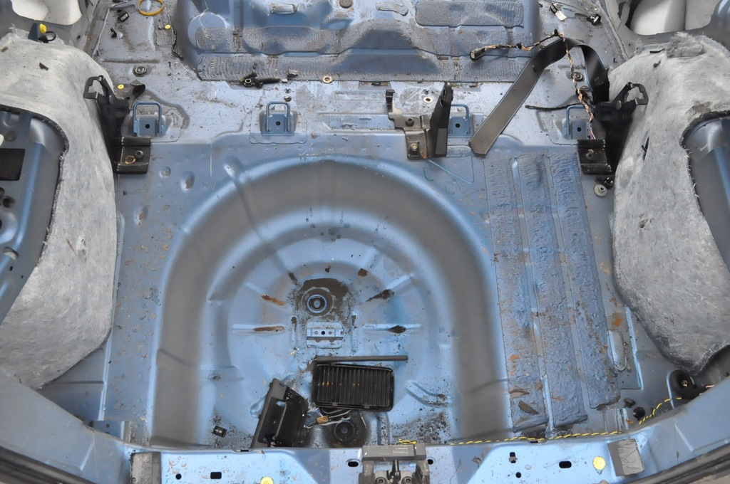 FORD FIESTA MK8 3D VIERTEL LINKS RECHTS HINTEN GANZES ARSCH BADEGÜRTEL Product image