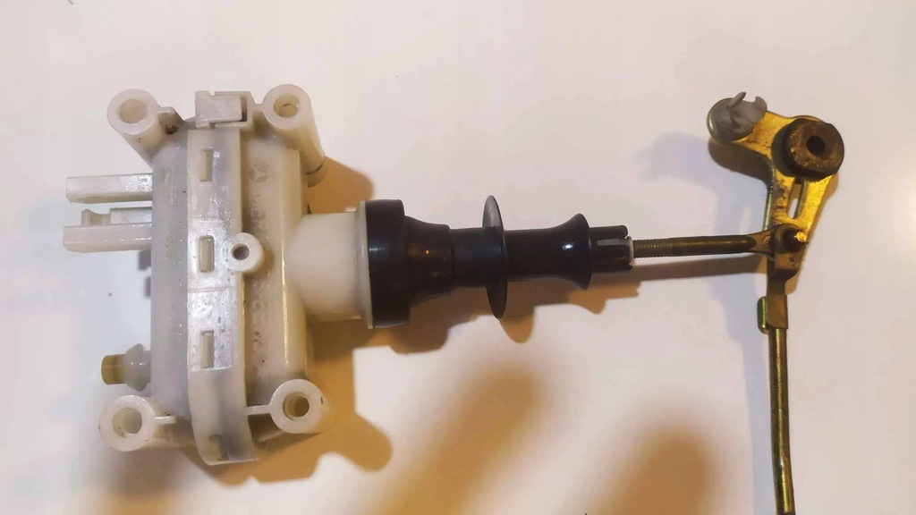 Mercedes-Benz W124 Hella Zentralverriegelungsaktuator Product image