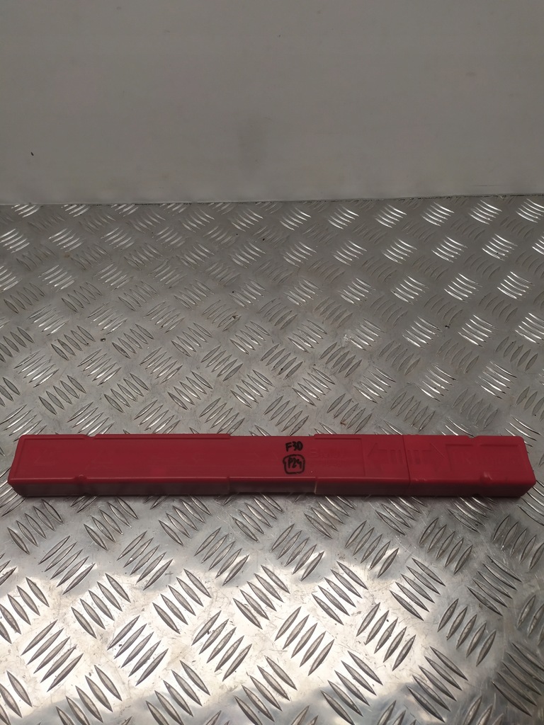 BMW F30 F10 F20 WARNDREIECK 6770487 Product image
