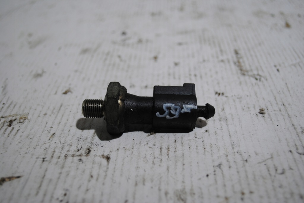 ÖLDRUCKSENSOR A3 8P 1.6 FSI 1J0973701 Product image