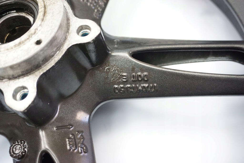 TRIUMPH SPRINT ST 1050 05-10 VORDERFELGE Product image