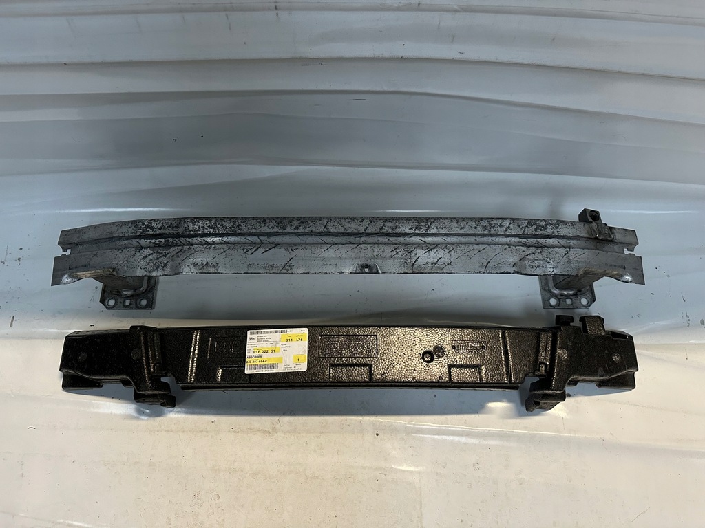 Audi TT Stoßstangenträger 8J0807109 Product image