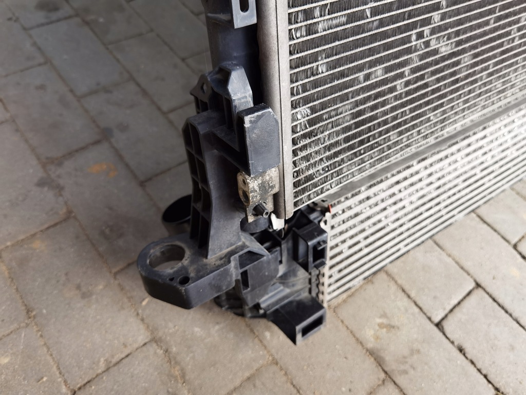 TALENTO TRAFIC VIVARO NV300 Kühlerset Product image