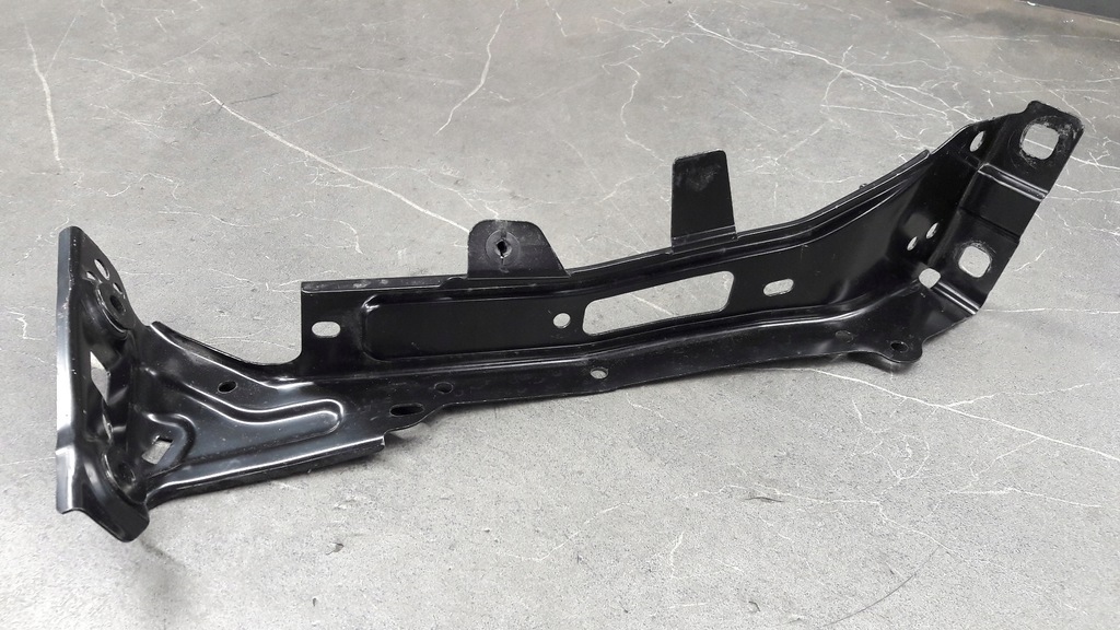 8W0821136C Audi A4 B9 8W Handle Support Bloter -Befestigung rechts vorne Product image