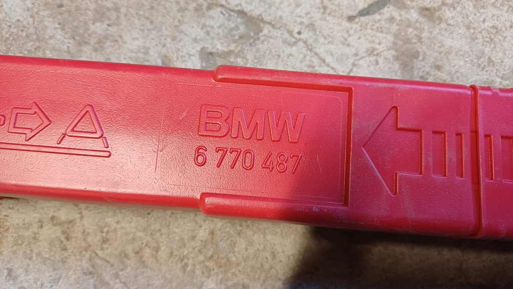 MINI COOPER F55 1.5 B WARNDREIECK 6770487 ABDECKUNG Product image