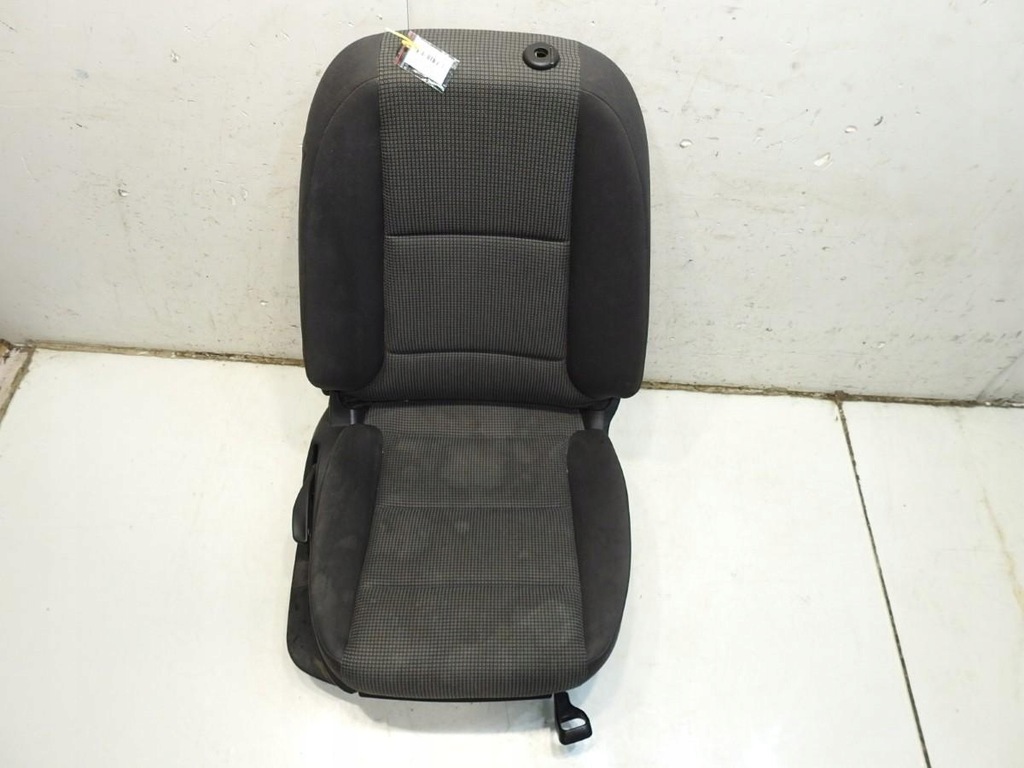 Rechts vorderer Sessel Audi A3 8pa Sportback Product image