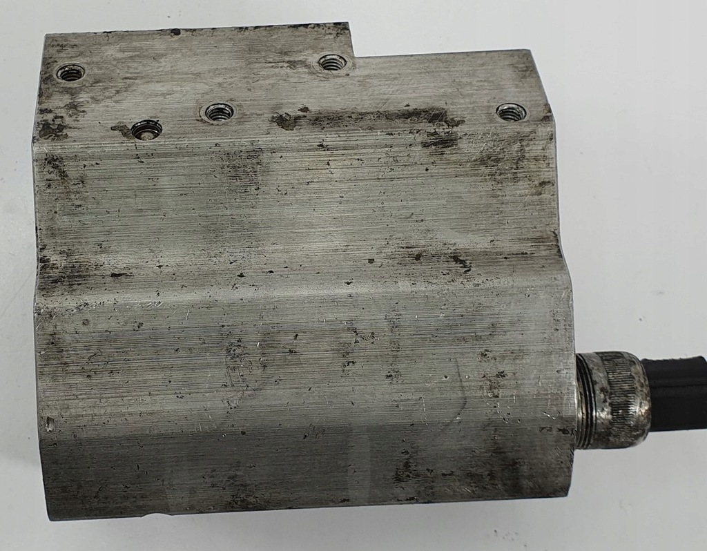 FAHRWERKPUMPEN-GRUNDPLATTE BMW 7 E65 6758704 Product image