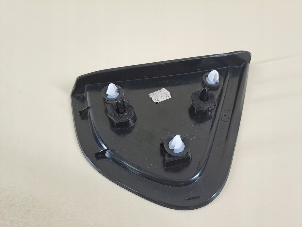 ABDECKUNG, KOTFLÜGELDREIECK, HINTEN RECHTS HINTEN RECHTS DACIA LOGAN 3 21. März Product image