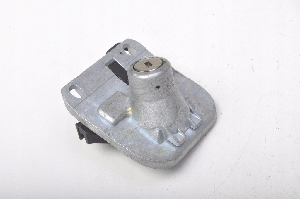VOLVO S80 II HAHNSCHLOSS-EINSATZ 31253043 Product image