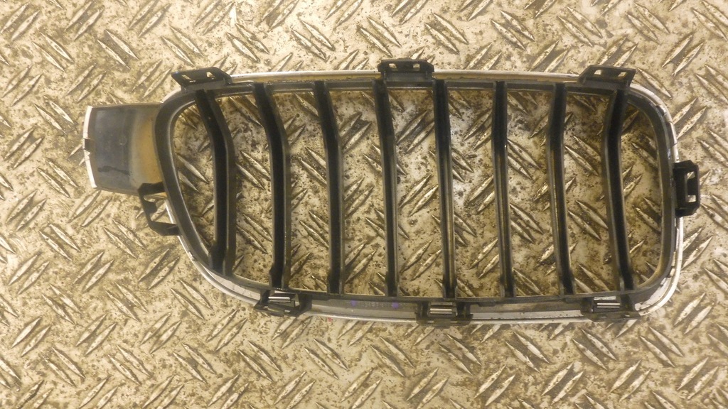 DUMP GRILL NIEREN LINKS BMW F30 F31 7255411 Product image